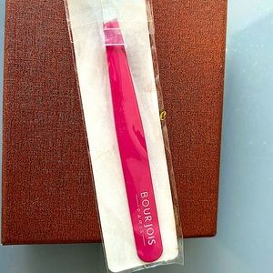 NWT Bourjois Paris Tweezers in Hot Fuchsia 💕